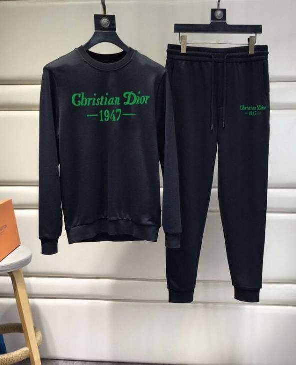 Picture of Dior Sweater Suits _SKUDiorm-5xlkdt2238754